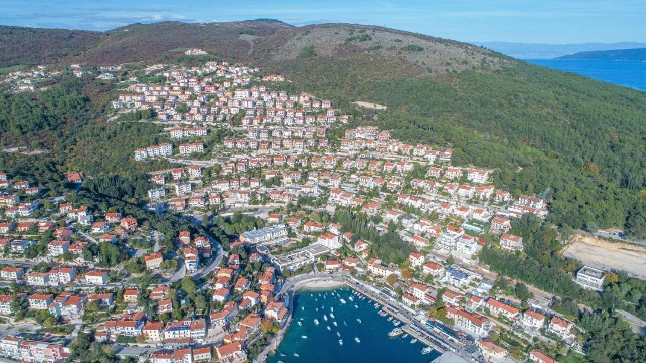 Apartments Pino Rabac Exteriér fotografie