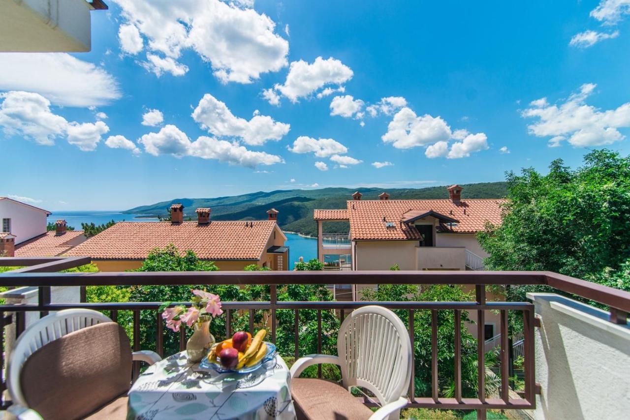 Apartments Pino Rabac Exteriér fotografie