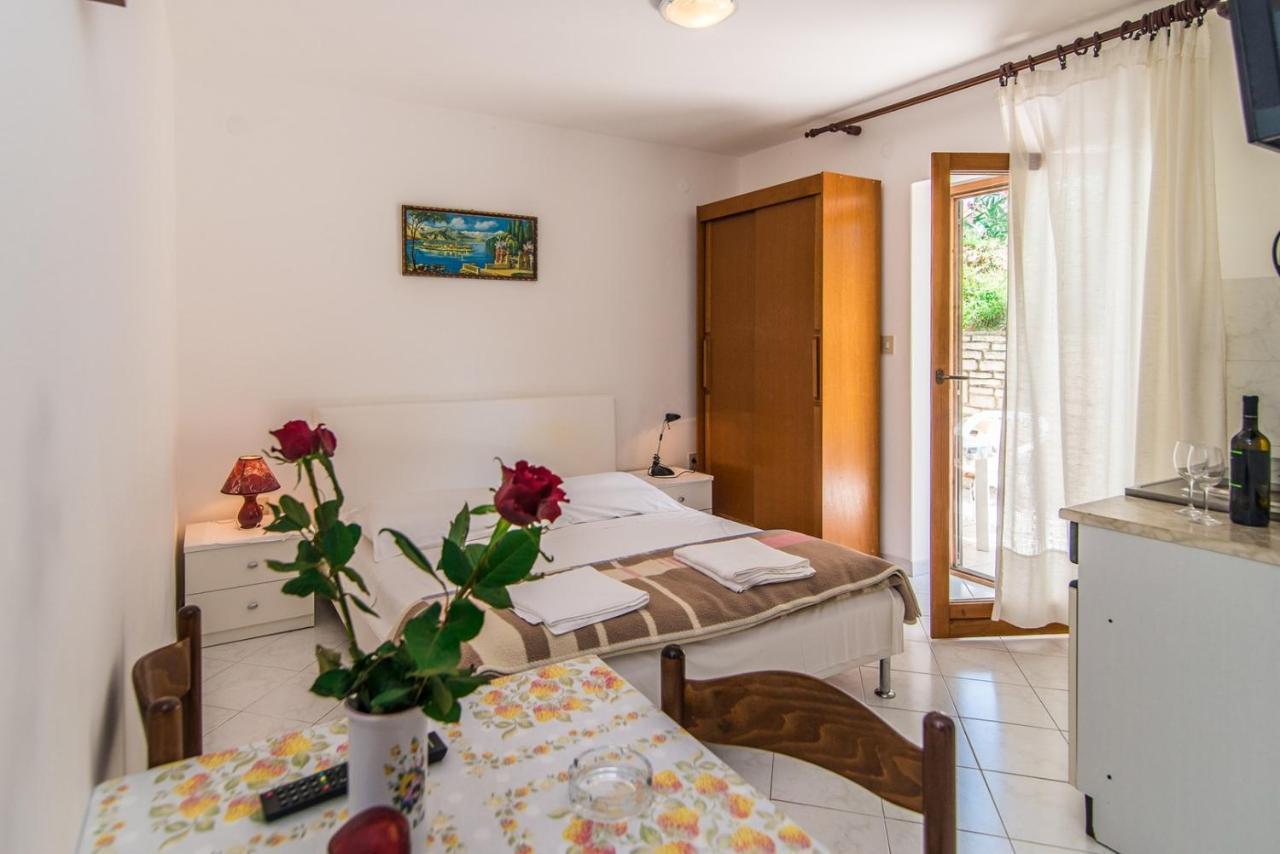 Apartments Pino Rabac Exteriér fotografie